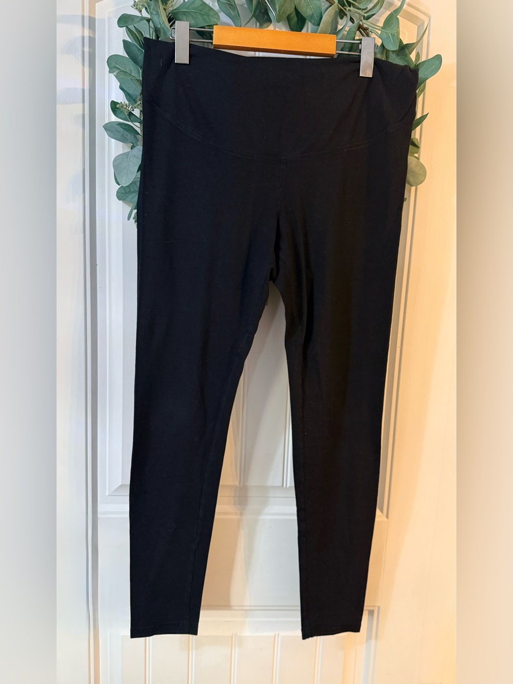 💫4/$25 • H&M Mama Full Length Black Leggings